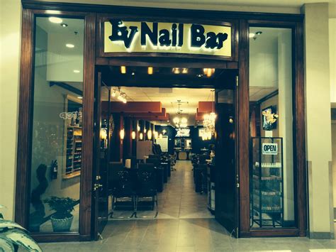 lv nail bar